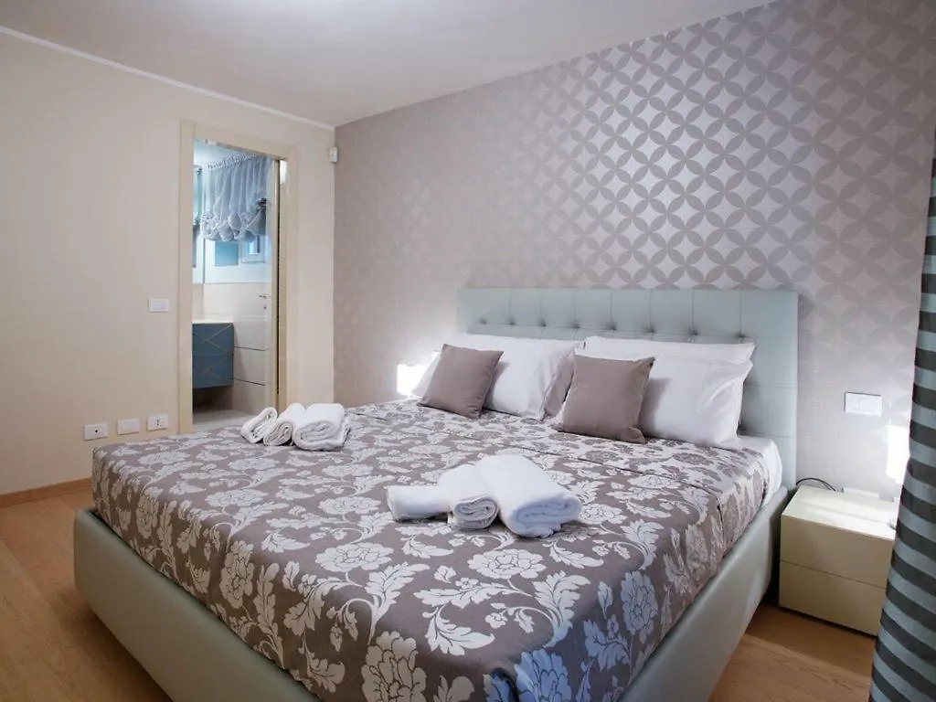 State Of The Art Home Suite With 180 Degree Panoramic Lake View, Pool And Spa Sleeping Up To 10 Guests By Italian Apartments Como 0*,